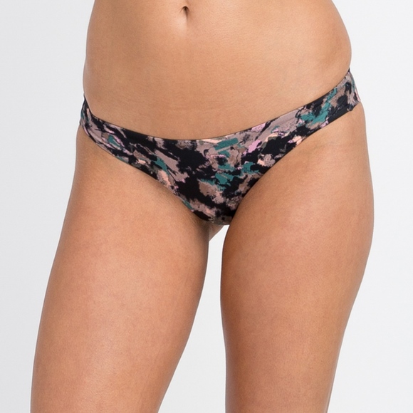 RVCA WOMEN'S CAMO FLORAL CHEEKY BIKINI BOTTOMS - Picture 4 of 7